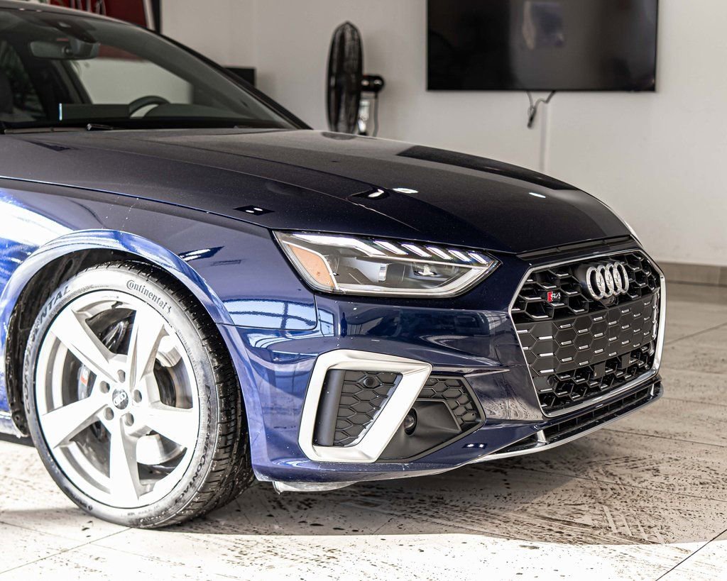 Used 2023 Audi S4 Premium w/ Convenience Package image 4