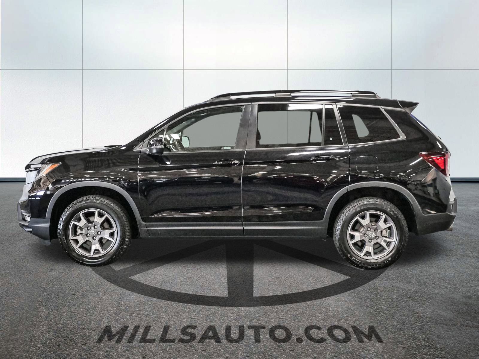 Used 2022 Honda Passport TrailSport image 3