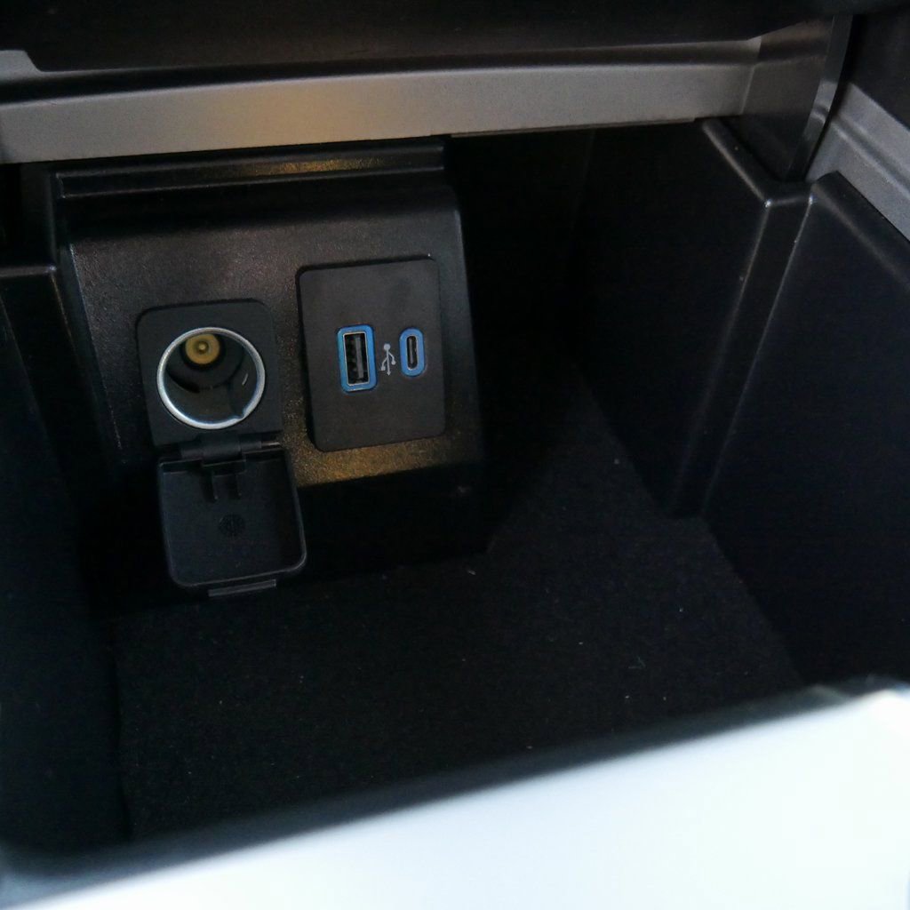 Used 2023 Ford Explorer XLT w/ Equipment Group 202A image 48