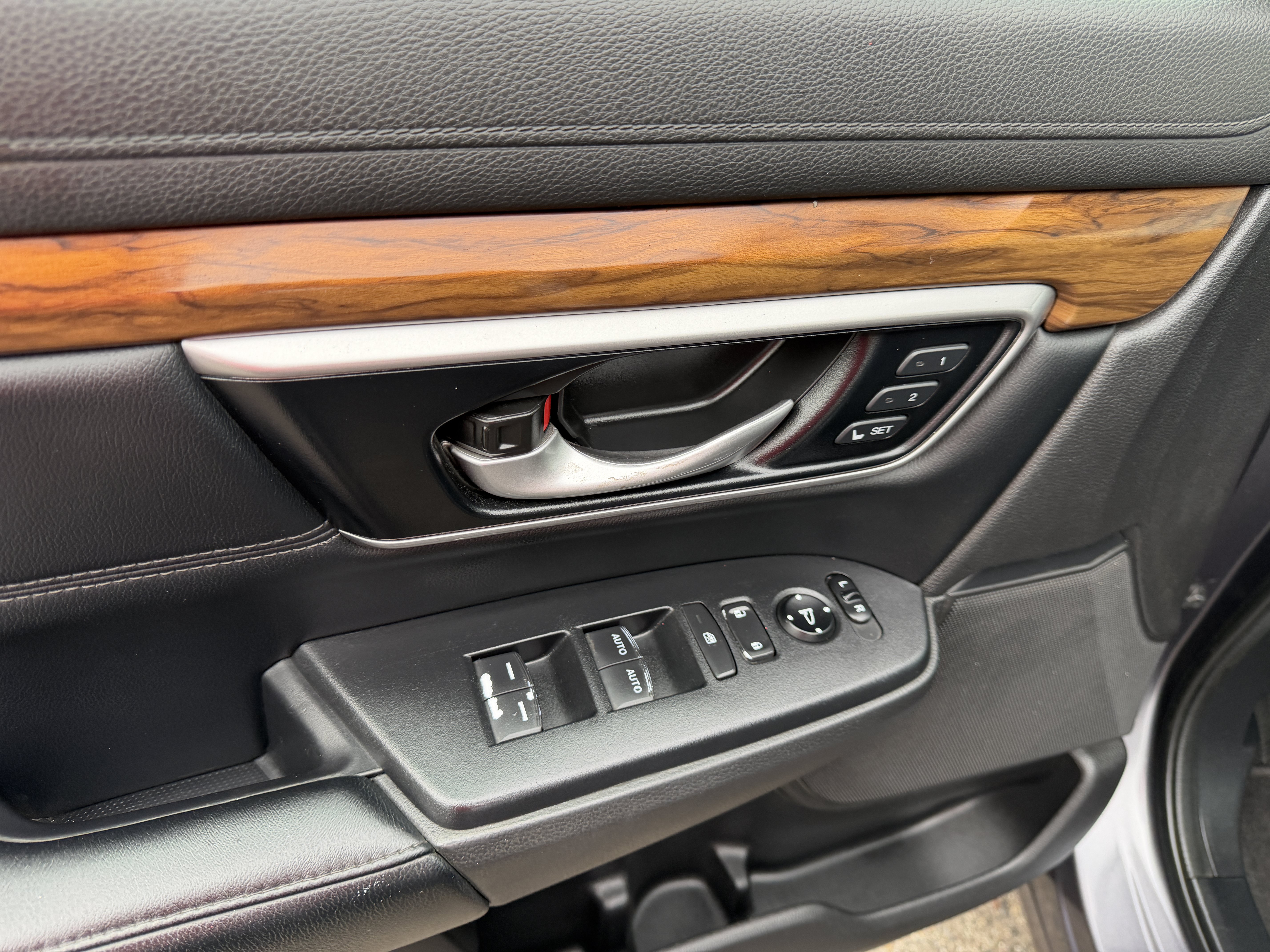 Used 2021 Honda CR-V Touring image 20