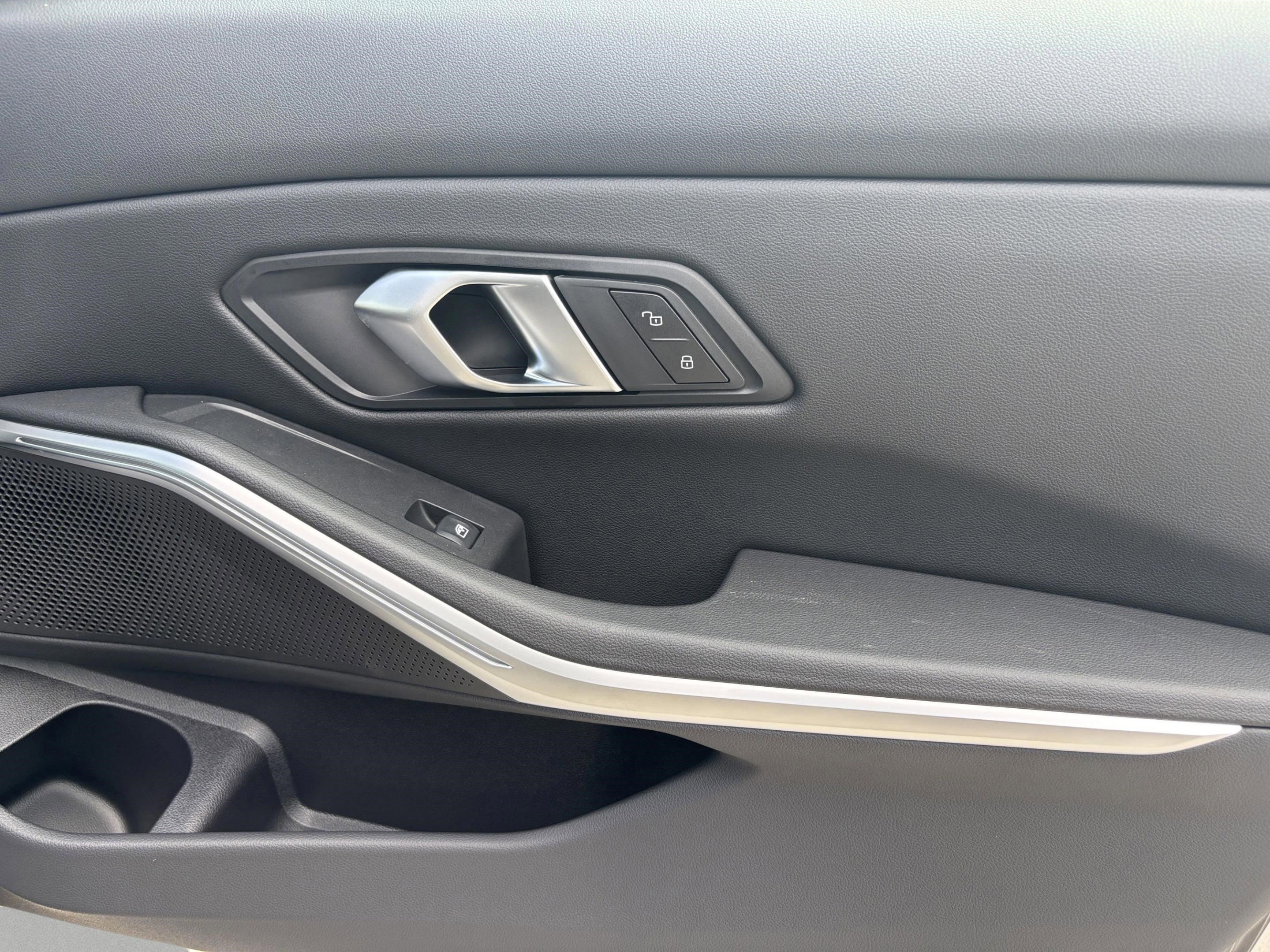 Used 2025 BMW 330i xDrive 330i xDrive image 27