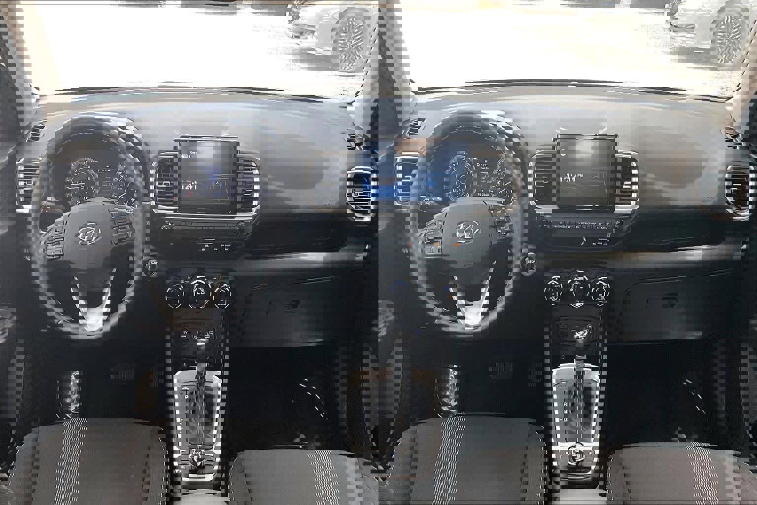 Certified 2021 Hyundai Venue SEL w/ Premium Package FWD image 16