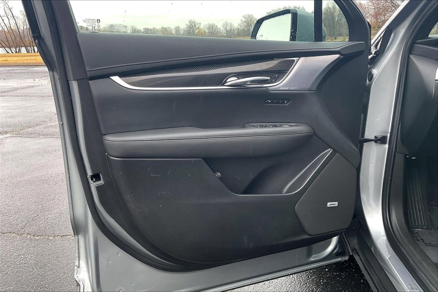 Used 2024 Cadillac XT6 Sport w/ Technology Package image 19