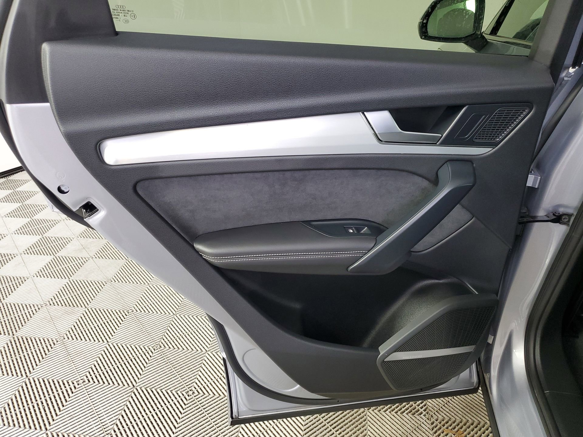 Certified 2023 Audi Q5 e Premium Plus w/ Premium Plus Package image 51