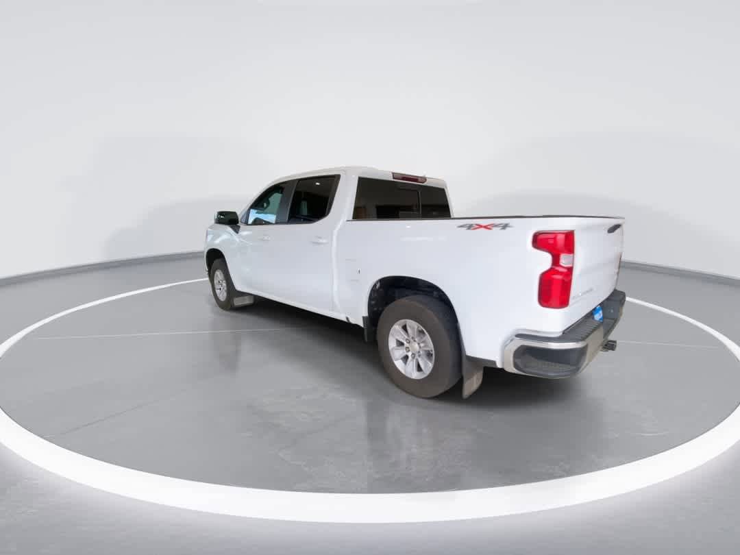 Used 2019 Chevrolet Silverado 1500 LT w/ Convenience Package AWD/4WD image 6