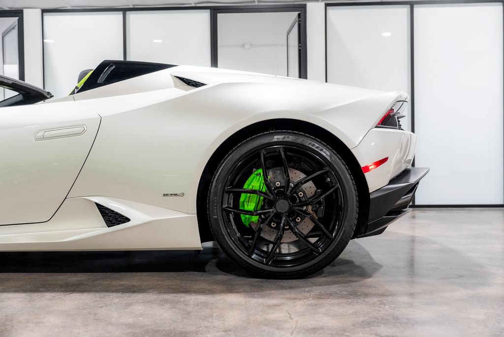 Used 2016 Lamborghini Huracan LP 610-4 AWD/4WD image 19