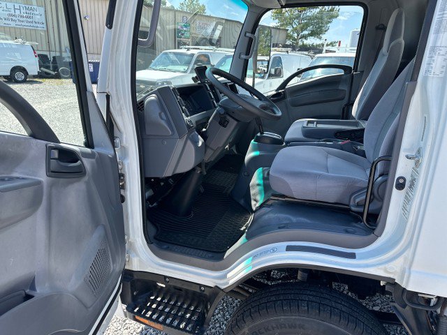 Used 2016 Isuzu NPR RWD image 15