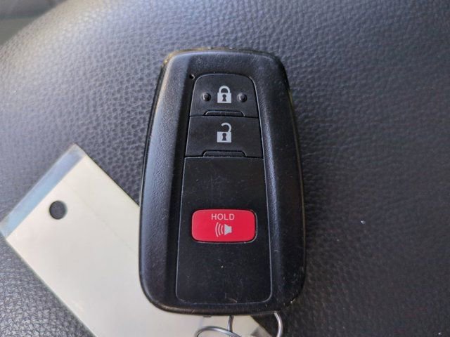 Used 2024 Toyota RAV4 XLE FWD image 29