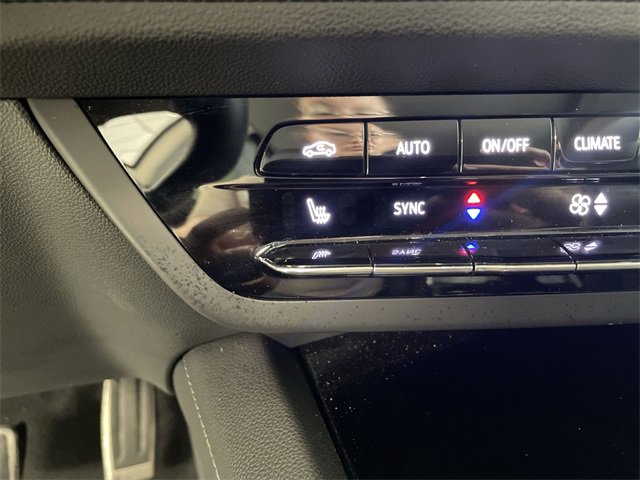 Certified 2023 Buick Envision Essence w/ Sport Touring Package image 32