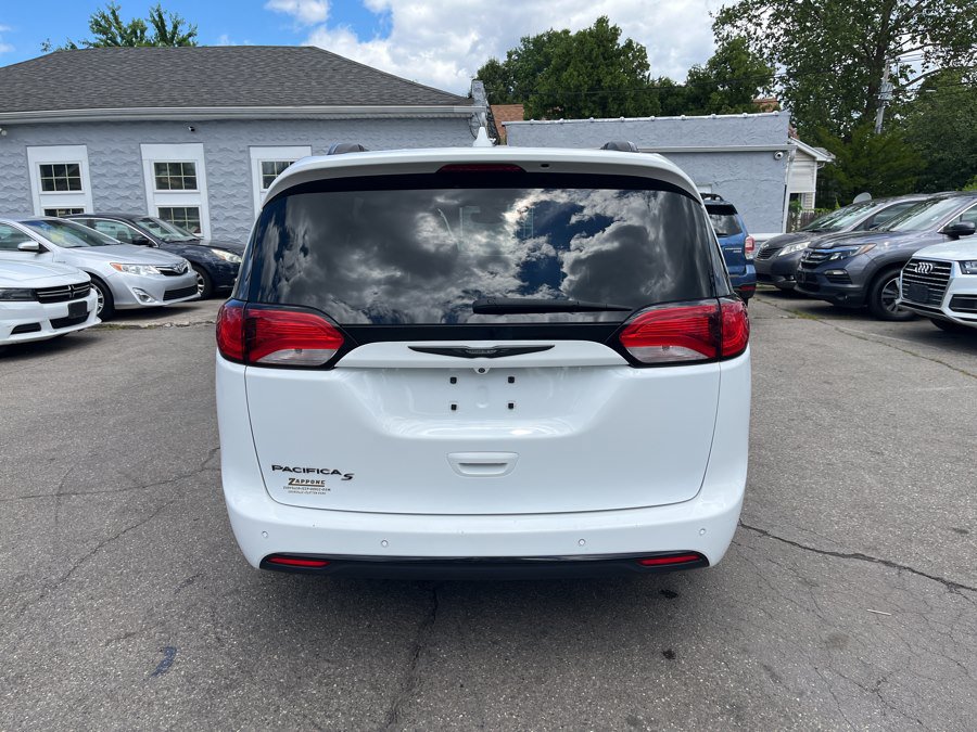 Used 2018 Chrysler Pacifica Touring-L Plus w/ Advanced Safetytec Group FWD image 29