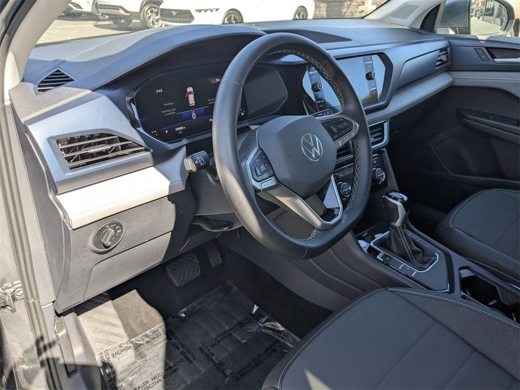 Used 2024 Volkswagen Taos SE image 13