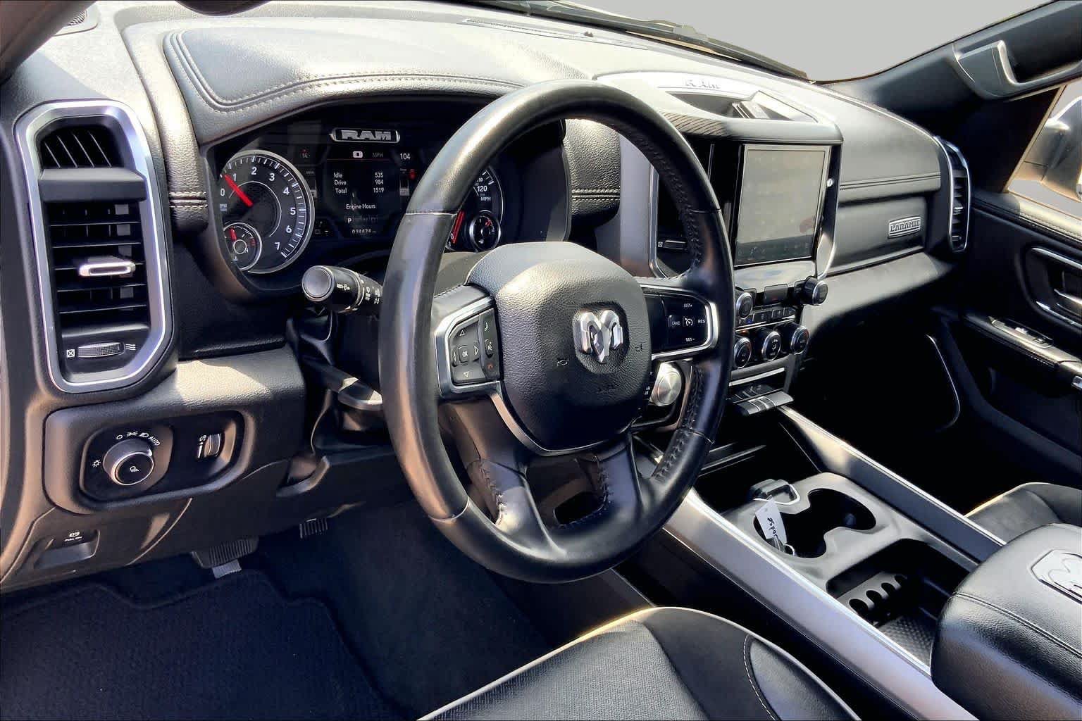 Used 2024 RAM 1500 Laramie AWD/4WD image 18