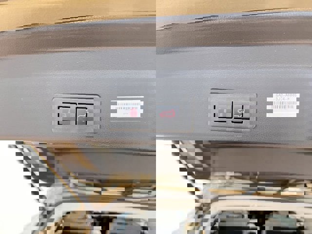 Used 2024 Subaru Ascent Premium w/ Convenience Package image 9