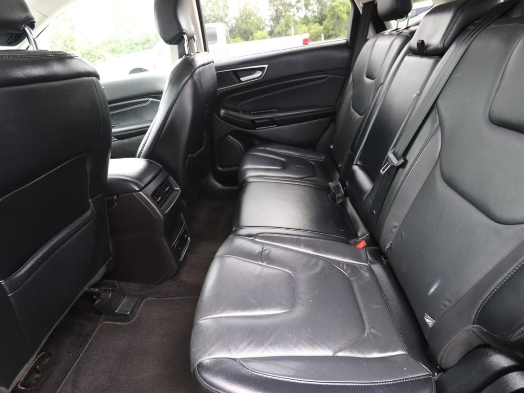 Used 2017 Ford Edge Titanium w/ Technology Package FWD image 6