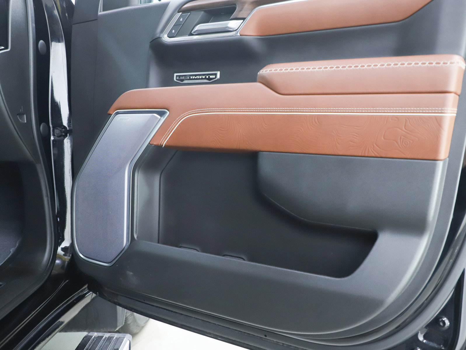 Used 2023 GMC Sierra 1500 Denali Ultimate AWD/4WD image 9