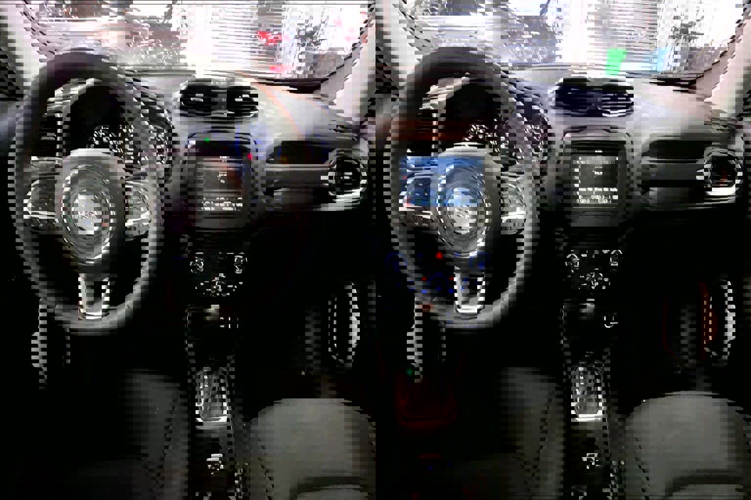 Used 2019 Jeep Renegade Latitude image 13