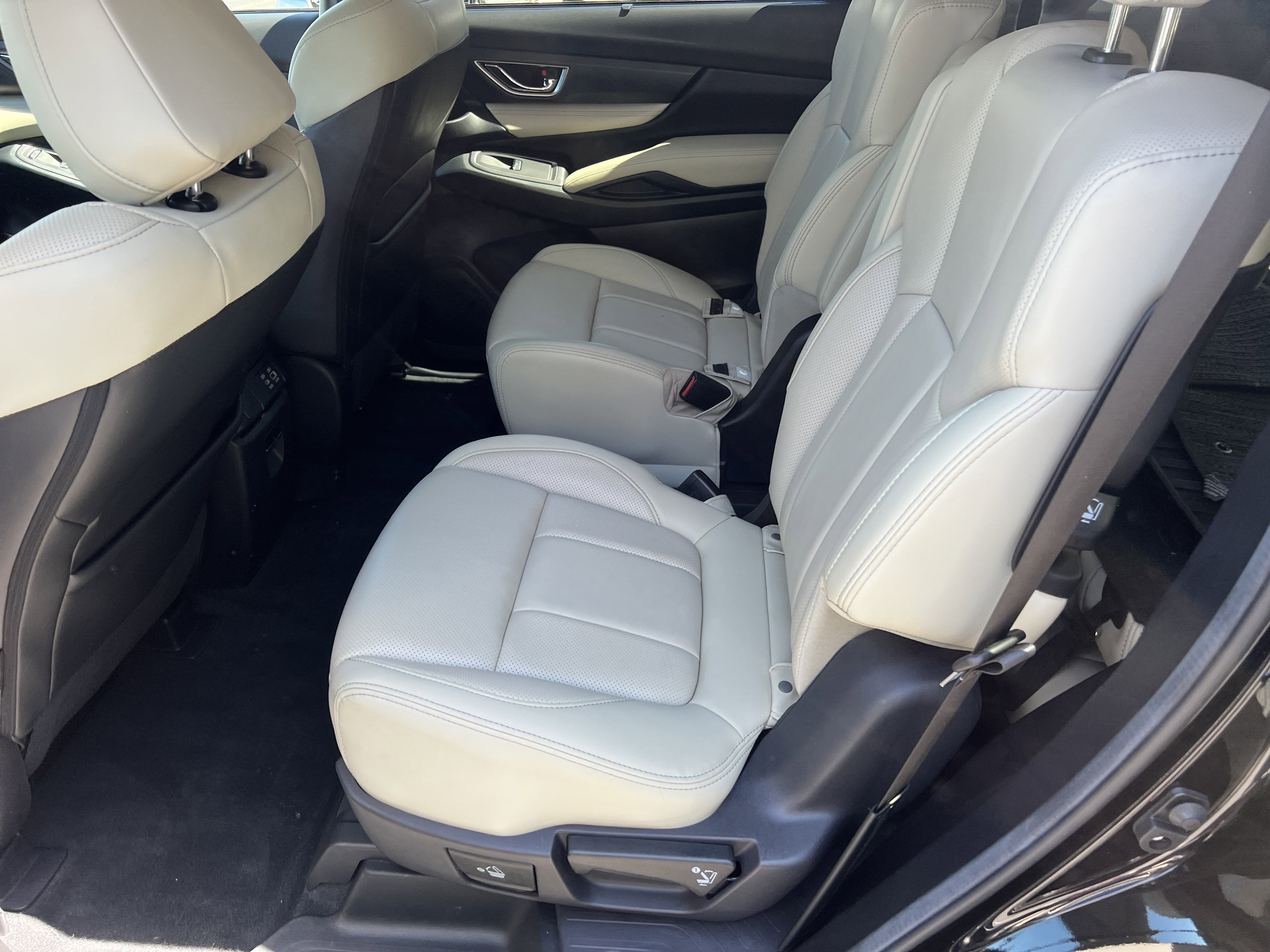 Used 2024 Subaru Ascent Limited AWD/4WD image 27