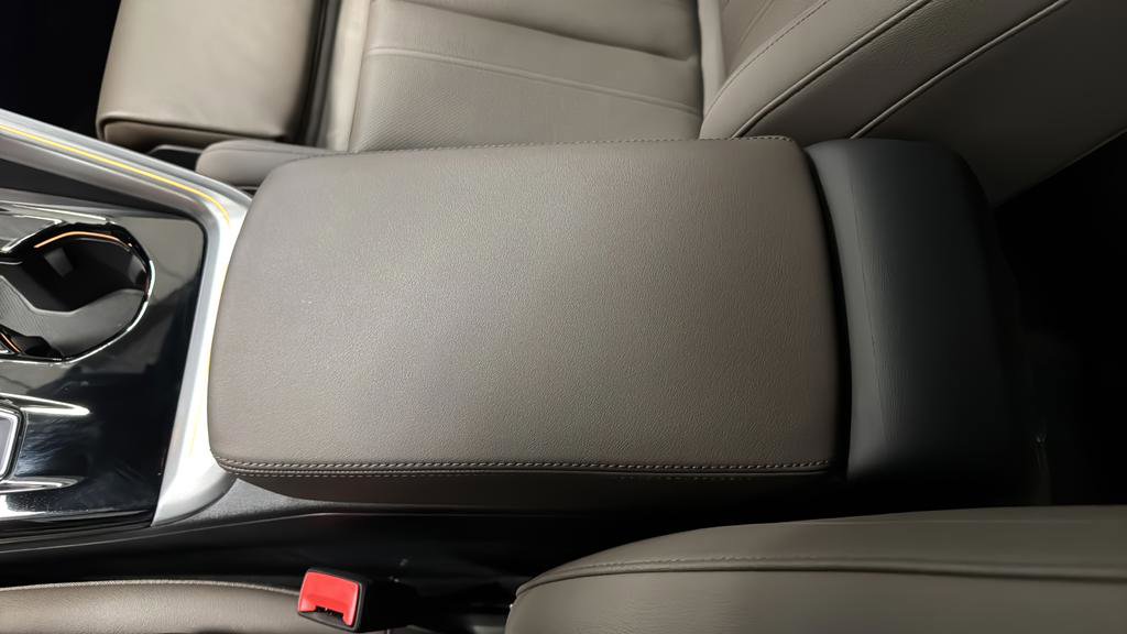 Used 2025 Audi Q5 Premium Plus w/ Premium Plus AWD/4WD image 20