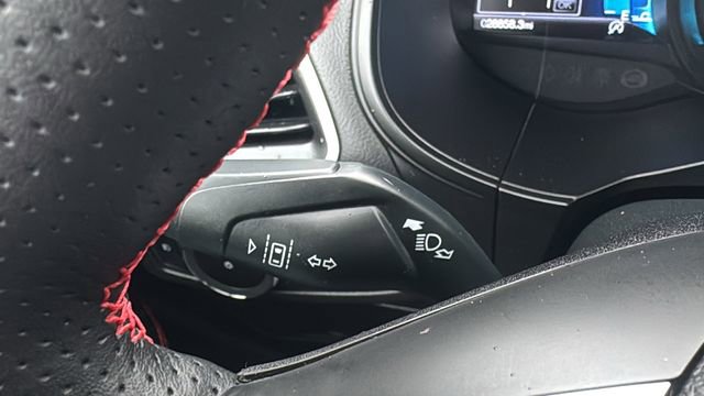 Certified 2023 Ford Edge ST-Line image 16