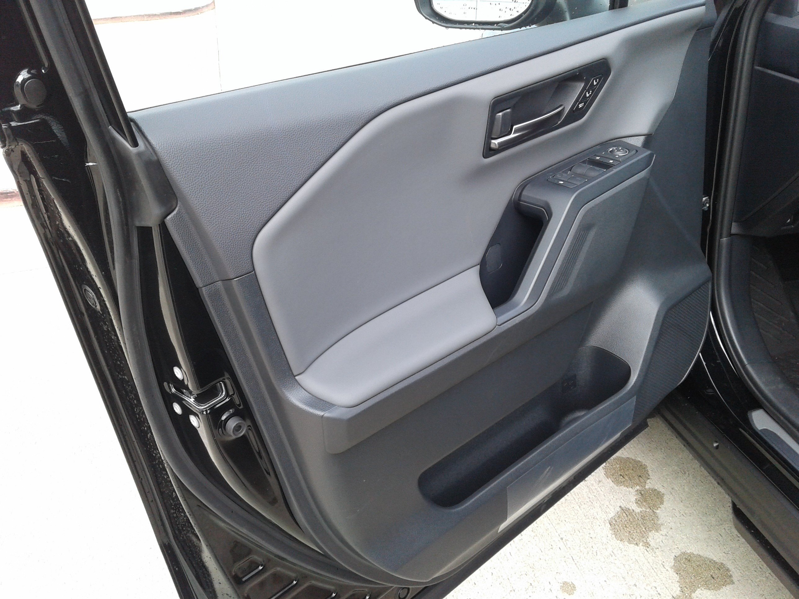 New 2026 Toyota RAV4 XSE AWD/4WD image 7