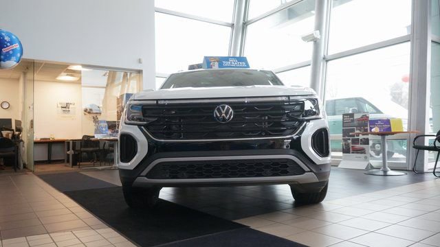New 2024 Volkswagen Atlas Cross Sport SEL image 2