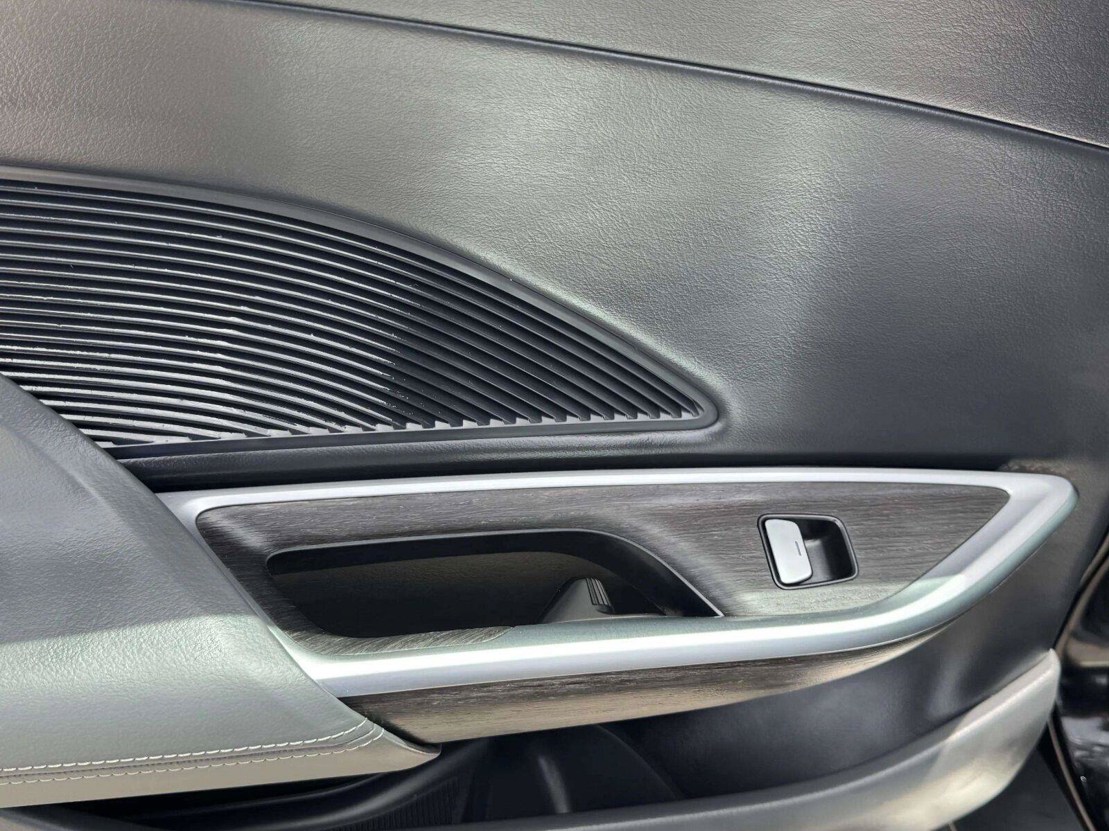 Used 2025 Lucid Air Pure RWD image 44