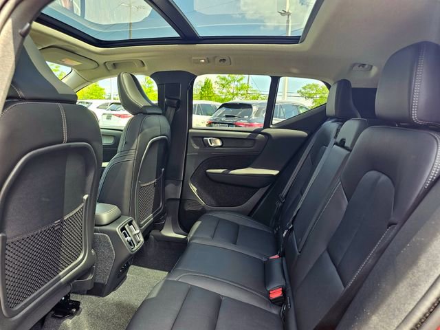 Used 2024 Volvo XC40 B5 Core AWD/4WD image 22