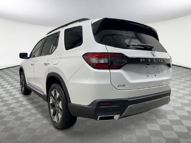 New 2026 Honda Pilot Touring image 4