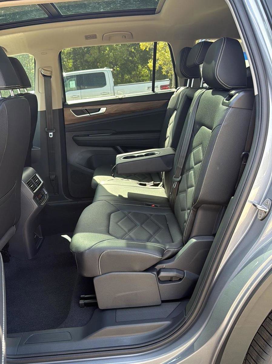 New 2026 Volkswagen Atlas SE image 20