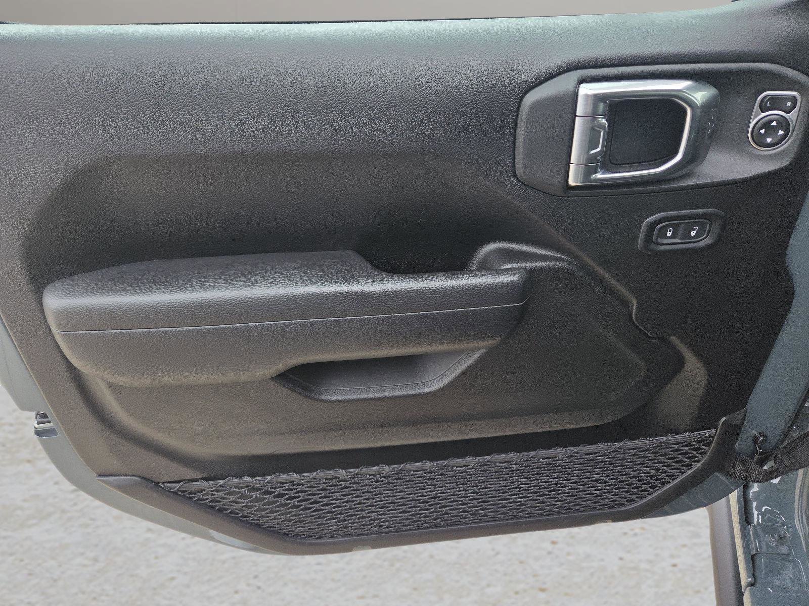 Used 2025 Jeep Wrangler Willys image 59