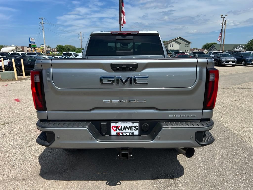 New 2026 GMC Sierra 2500 Denali Ultimate w/ LPO, Black Badging Package AWD/4WD image 7