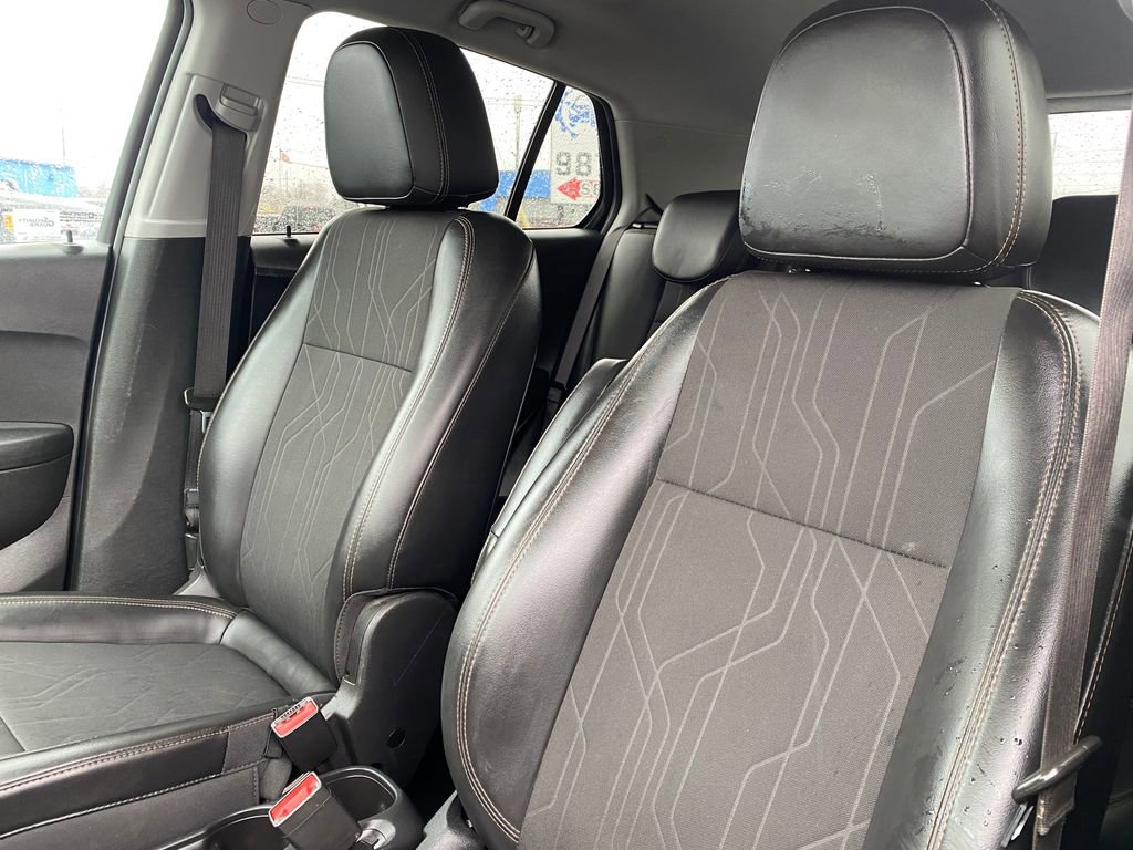 Used 2020 Chevrolet Trax LT w/ Driver Confidence Package image 10