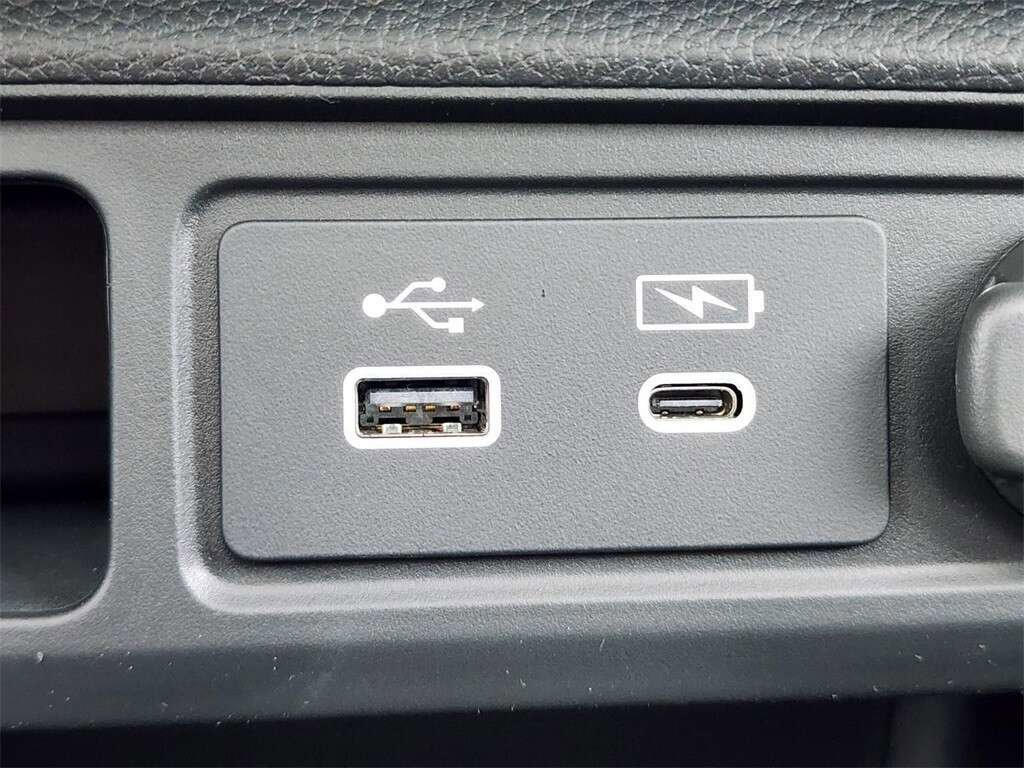 Certified 2024 Honda Pilot Touring image 31