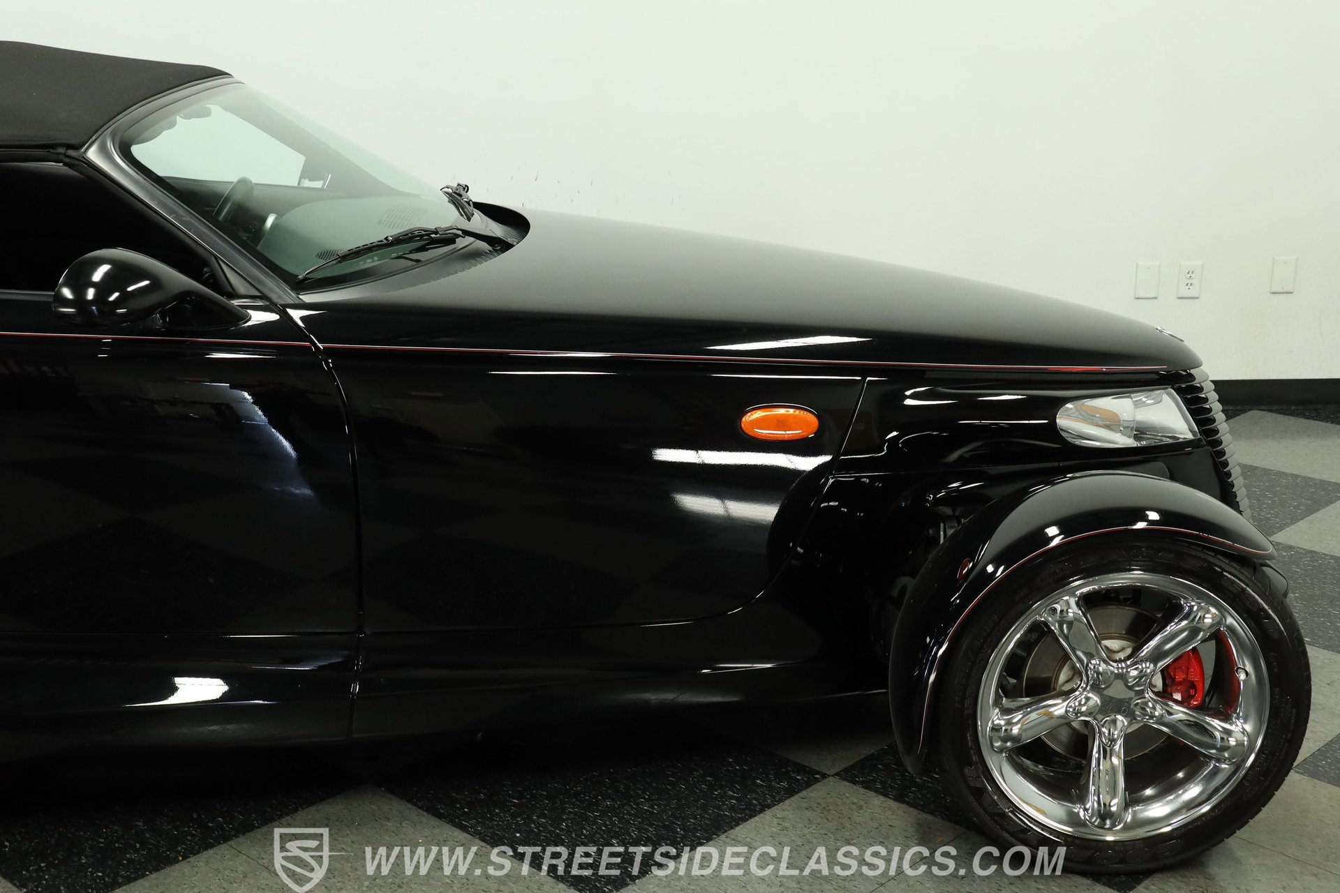 Used 2000 Plymouth Prowler image 28