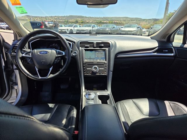Used 2019 Ford Fusion Energi Titanium FWD image 13