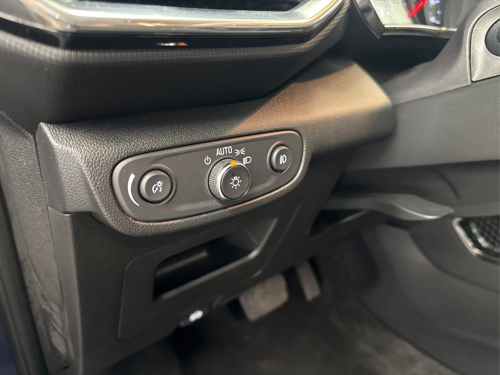 Used 2023 Chevrolet TrailBlazer LT image 34