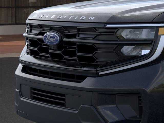 New 2025 Ford Expedition Active image 17