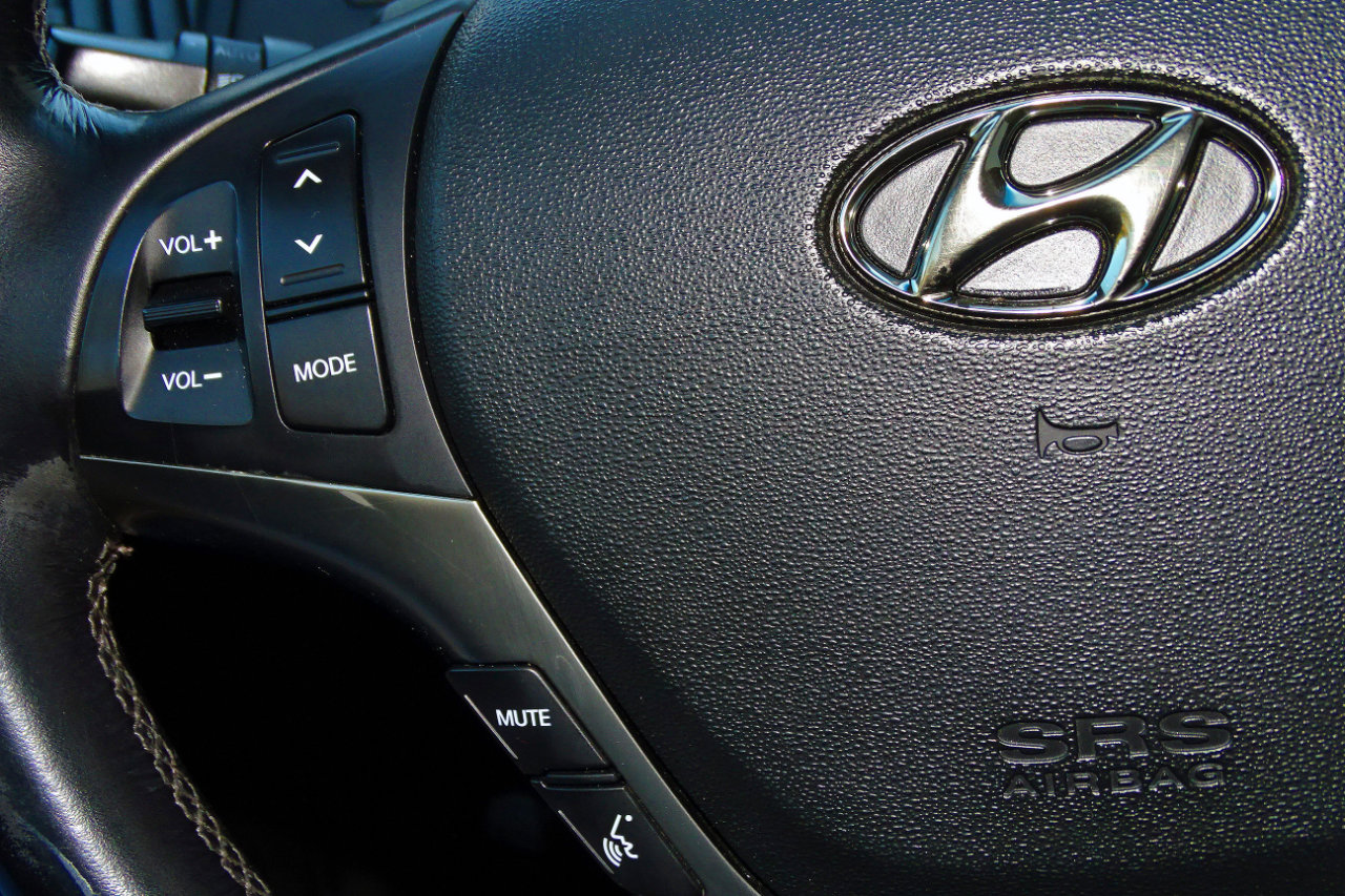 Used 2013 Hyundai Genesis 3.8 image 20