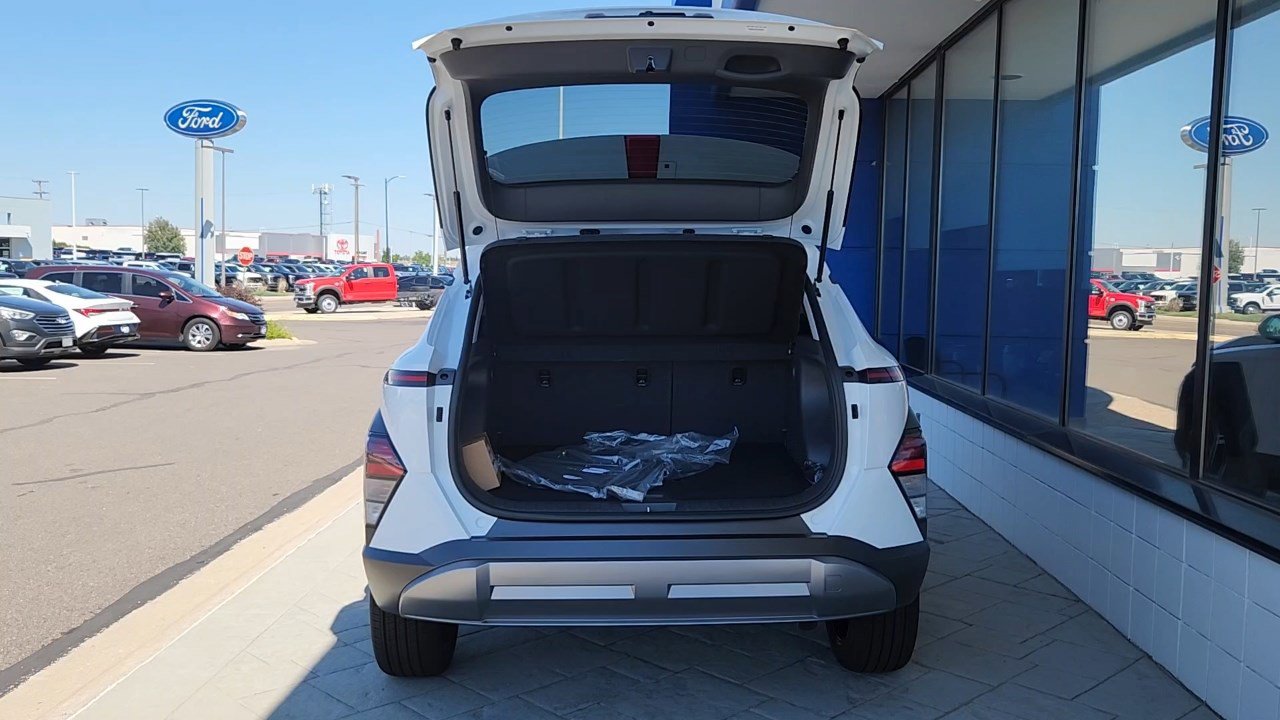 New 2026 Hyundai Kona SEL Premium image 18