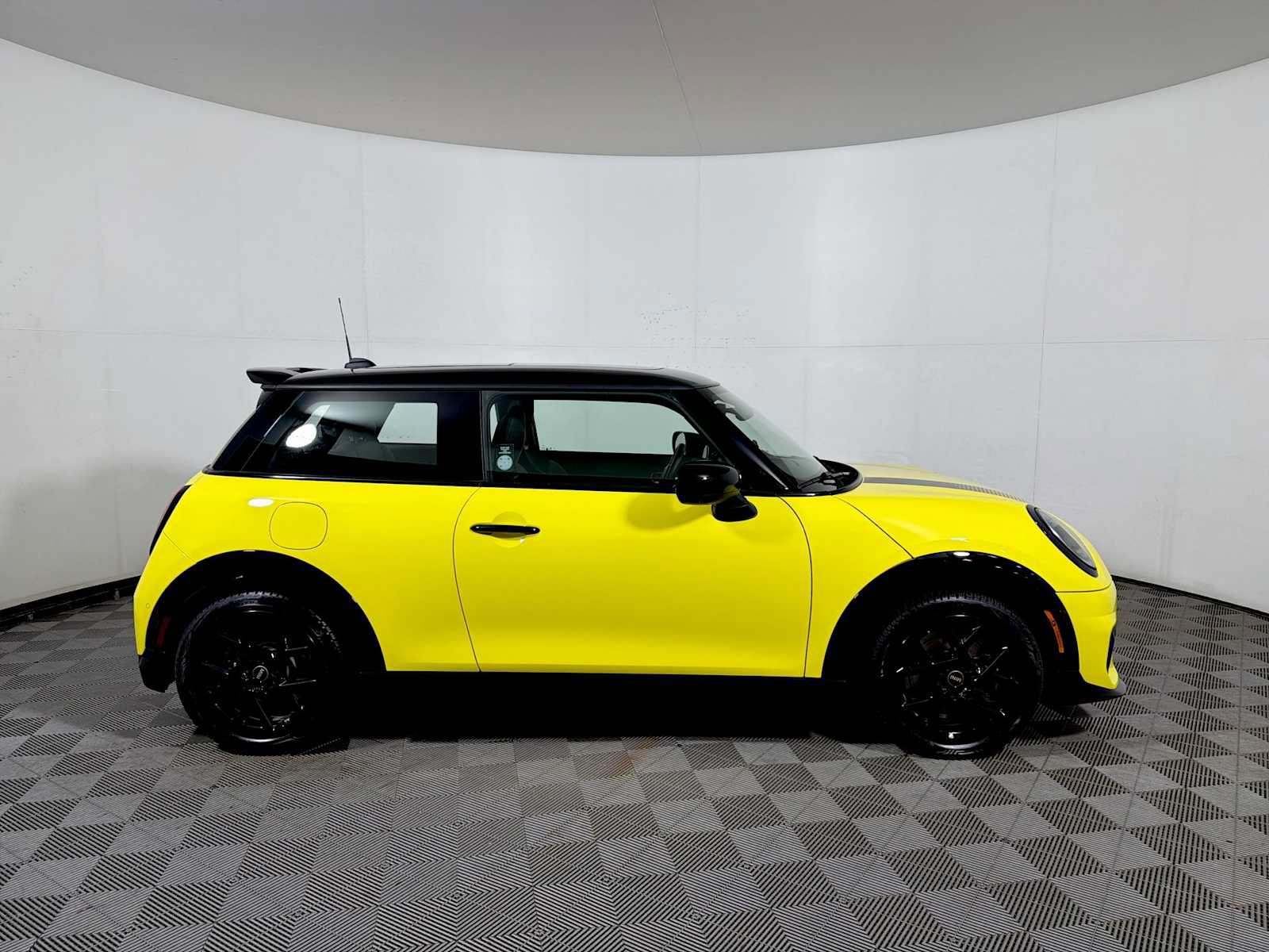 Used 2026 MINI Cooper S FWD image 7