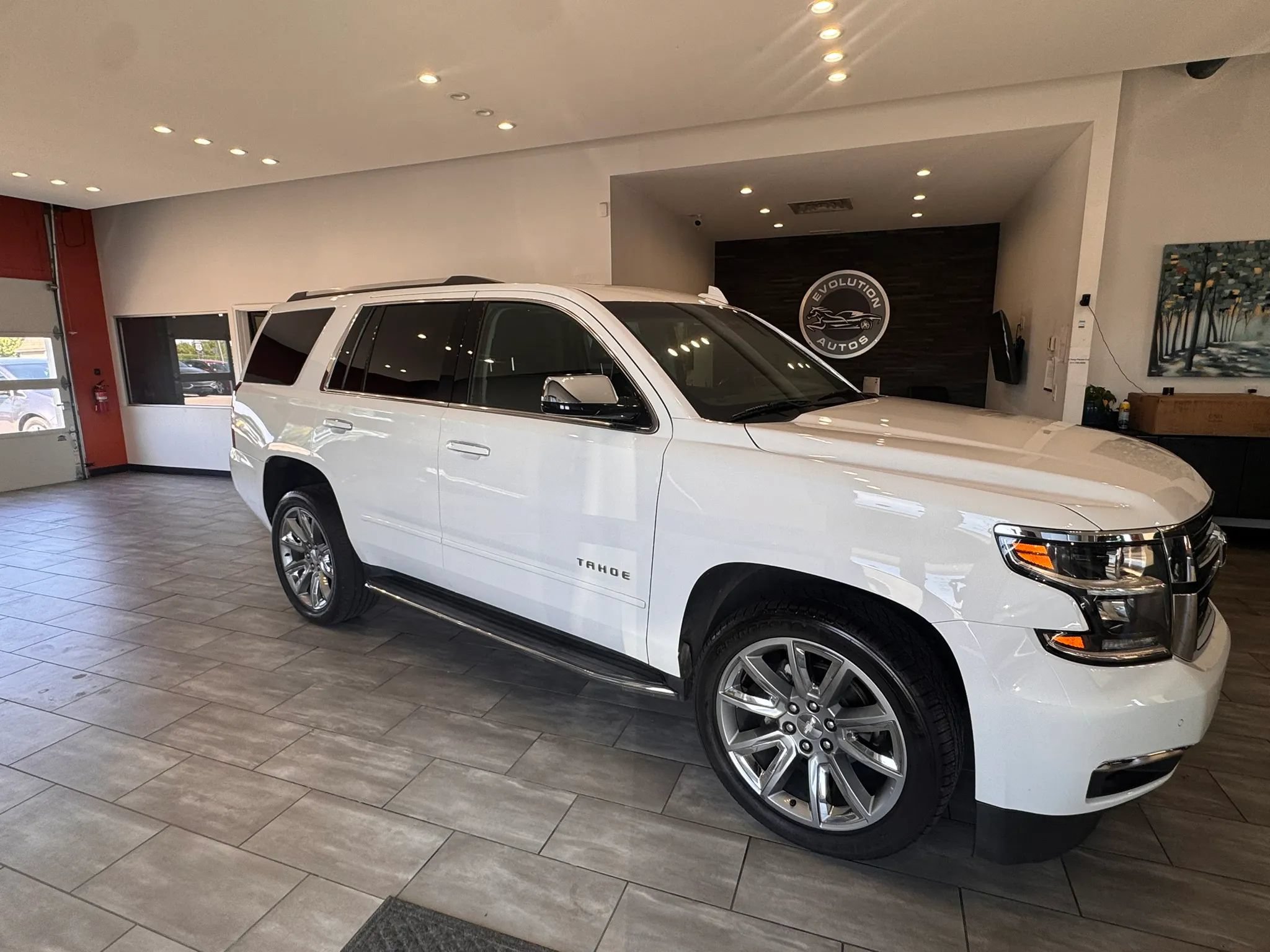 Used 2019 Chevrolet Tahoe Premier AWD/4WD image 5