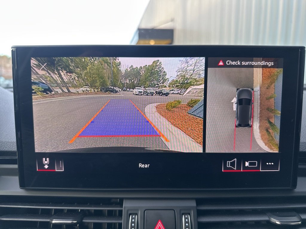 Used 2024 Audi Q5 e Premium Plus w/ Premium Plus Package image 22