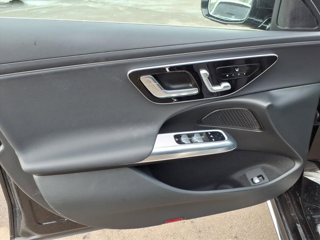 Certified 2025 Mercedes-Benz E 450 4MATIC Sedan image 16