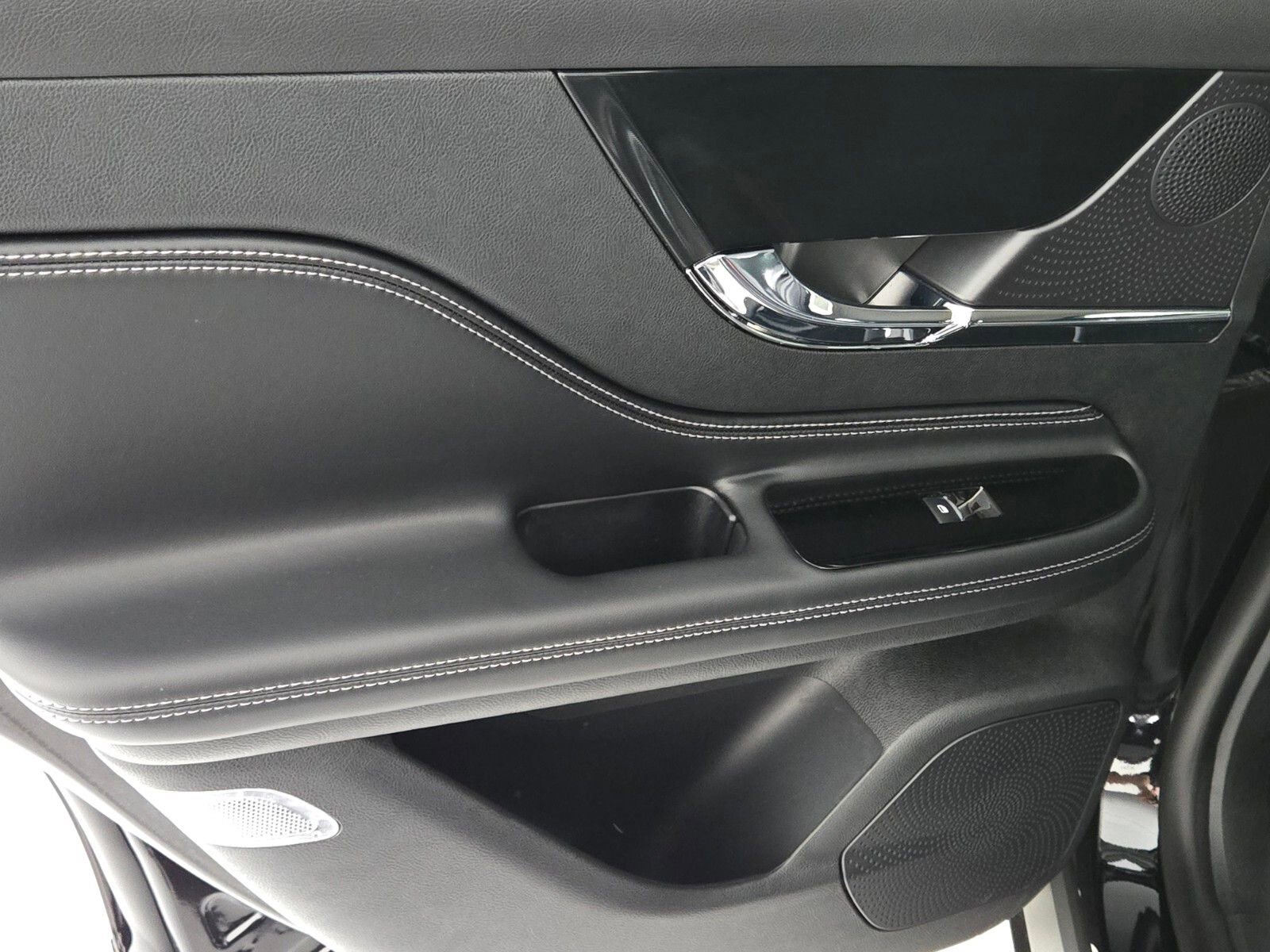 New 2026 Lincoln Corsair Premiere AWD/4WD image 20
