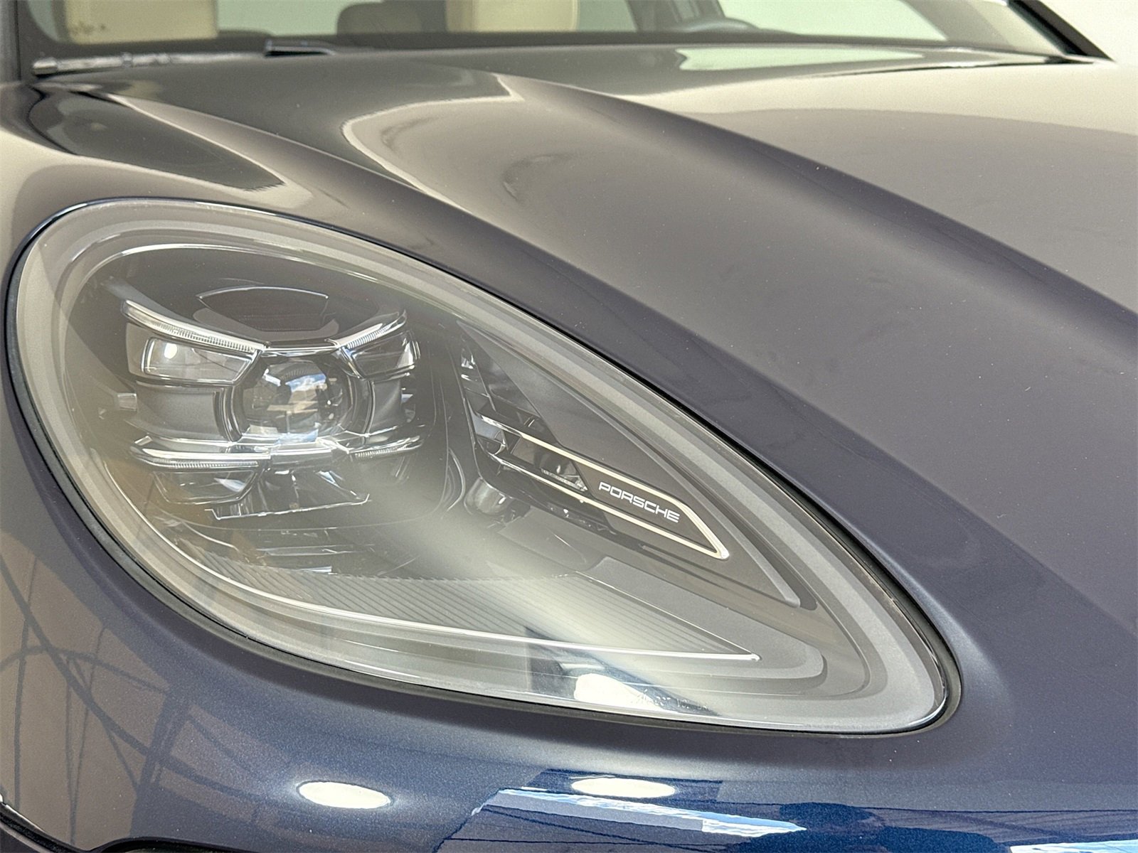 Used 2022 Porsche Macan image 28