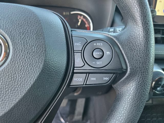 Certified 2025 Toyota RAV4 XLE FWD image 24