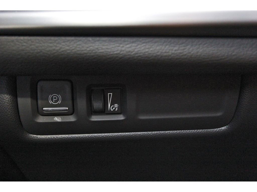 Used 2024 Cadillac XT4 Premium Luxury w/ Active Safety Package image 19