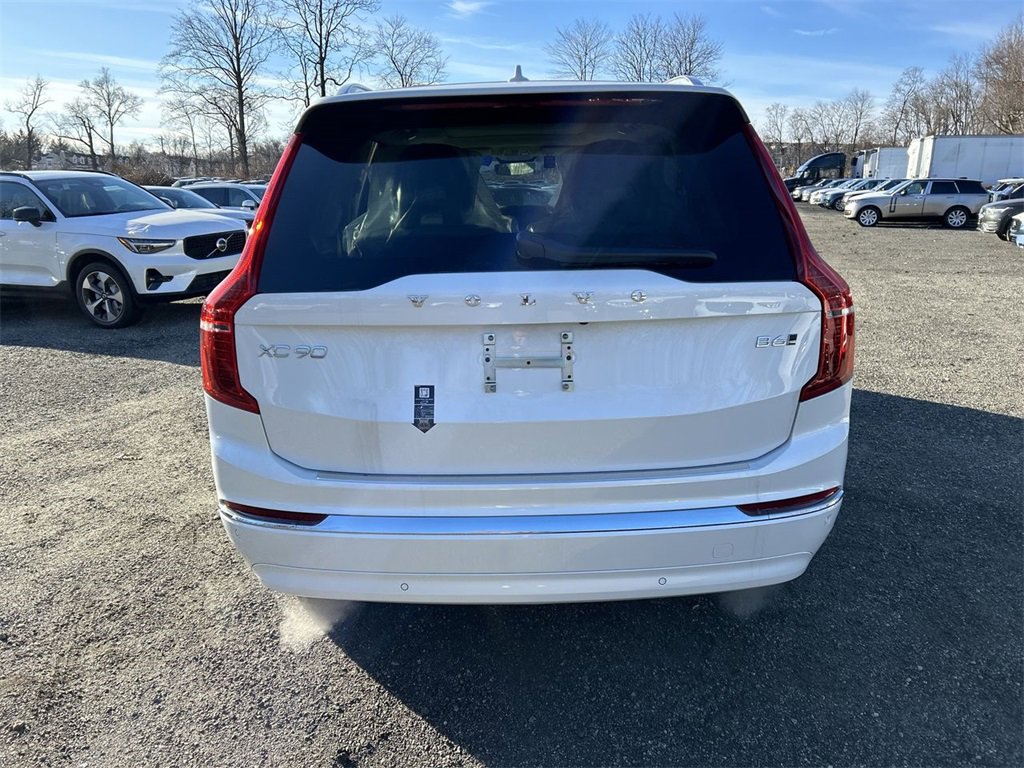 New 2025 Volvo XC90 B6 Plus w/ Protection Package Premier image 2