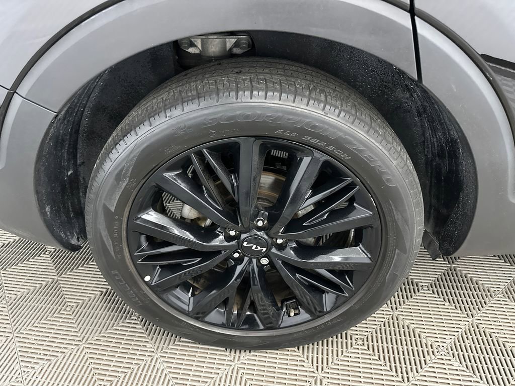 Used 2022 Kia Telluride SX w/ Towing Package image 19