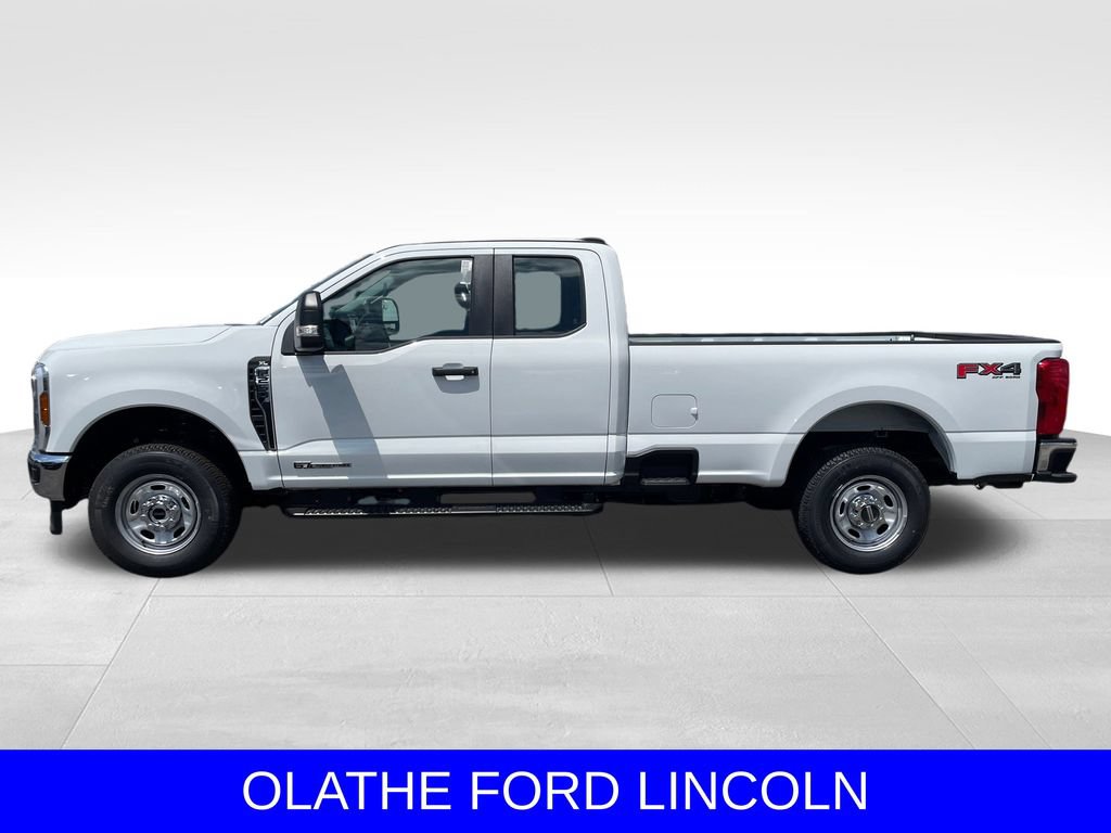 New 2025 Ford F250 XL w/ FX4 Off-Road Package AWD/4WD image 2